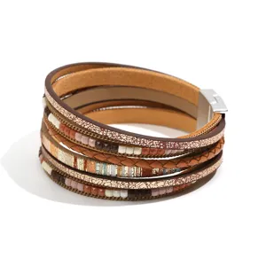 Bracciale multistrato pelle PU stile bohémien con cinturini intrecciati, perline colorate, magnete.