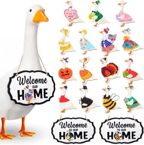 Große weiße Gans Willkommensschild Deko-Set mit austauschbaren Feiertags Holzoutfits.