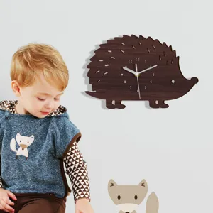 Suesse Holz Igel Wanduhr leise Cartoon Haengen Dekor fuer Kinderzimmer Schlafzimmer