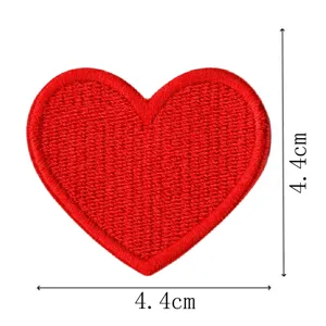 Rotes Herz bestickter Aufnäher Bügelbild DIY Kleidung Accessoires Applikation 4.4cm