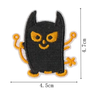 Toppa ricamata fantasma nero di Halloween, simpatico badge termoadesivo, 4.5x4.7cm.
