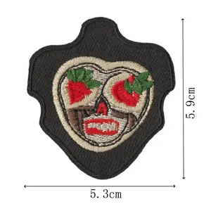 Patch brodé crâne fraise moto punk écusson thermocollant vêtement accessoire de décoration.