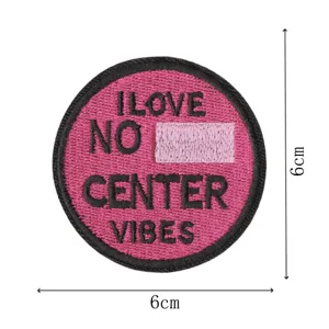Parche bordado redondo rosa con texto gracioso insignia termoadhesiva para ropa y bolsos.