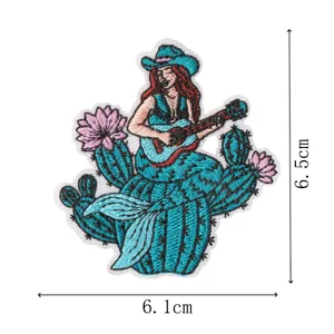 Écusson brodé sirène cactus guitare vintage avec dos adhésif pour réparation de vêtements.