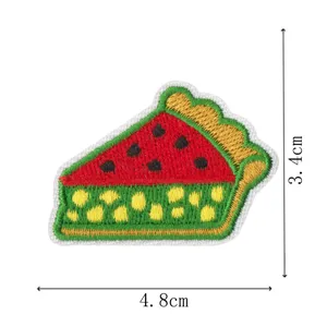 Wassermelone Stickerei Aufnäher Detailansicht, farbiges Frucht Abzeichen zum Aufbügeln.