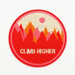 Κεντημένο σήμα βουνού, στάμπα Climb Higher για ράψιμο, πολύχρωμο υφασμάτινο μπάλωμα.