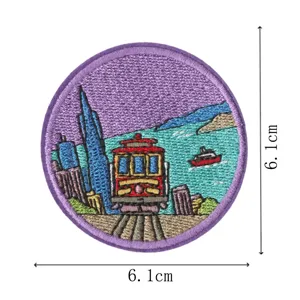 Toppa ricamata rotonda con design di funivia urbana, ideale per decorare e riparare vestiti fai-da-te.