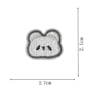 Joli petit patch brodé d'ours mignon accessoire de vêtement badge de décoration