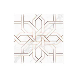 Adesivo per piastrelle antiscivolo impermeabile con texture marmo e dettaglio geometrico.