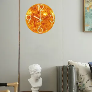 Reloj de pared luminoso moderno con diseño solar, reloj acrilico silencioso para sala y hogar.