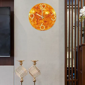 Vista detallada del reloj de pared sol luminoso, reloj acrilico silencioso para decoracion.