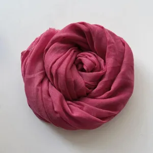 Donna sciarpa monocolor cotone lino dettaglio, forma rosa arrotolata, lungo scialle retrò.
