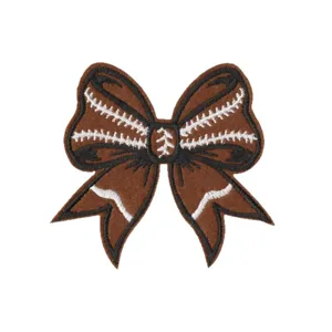 Toppa ricamata a forma di fiocco marrone con cuciture sportive, ideale per abbigliamento.