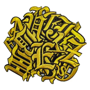Goldene gotische Buchstaben Stickerei Patches schwarzer Rand Alphabet zum Aufbügeln DIY