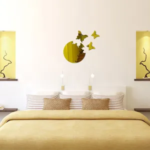 Gouden 3D vlinder spiegel muursticker voor slaapkamer en woonkamer DIY huisdecoratie.