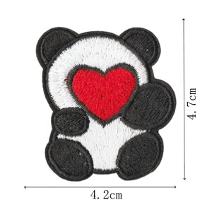 Simpatico patch ricamato panda cuore fai da te vestiti borsa applicazione 4.7cm