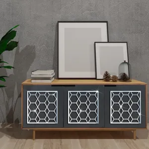 Détail de stickers muraux miroir hexagonaux, déco acrylique adhésive pour meubles.