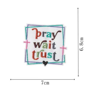 Patch brodé citation biblique inspirante thermocollant pour vêtements sacs et décors.