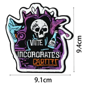 écusson brodé tête de mort style punk badge accessoire vêtements application décorative DIY.