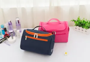 Große wasserdichte Nylon Kosmetiktasche, tragbare Reise Kulturtasche für Damen und Herren.