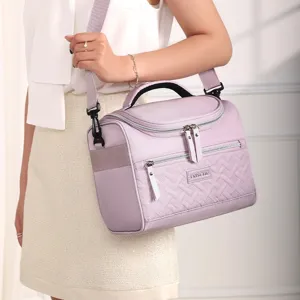Purple insulated lunch bag for women, portable thermal tote bag with adjustable shoulder strap