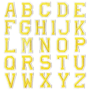 Écussons brodés lettres alphabet jaune et blanc style collège pour décoration de vêtements.