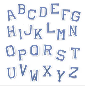 Écussons brodés lettres style universitaire bleu alphabet thermocollant vêtement diy.