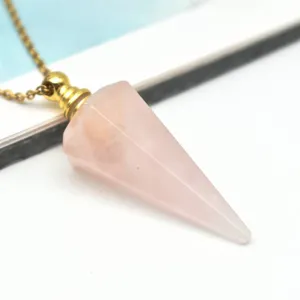 Rozenkwarts zeshoekige pijler parfumflesje hanger ketting met gouden ketting sieraden.