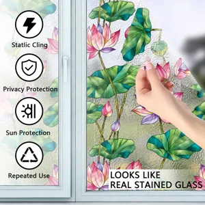 Detalle de película para ventana de vidriera de loto con diseño estático y protección.
