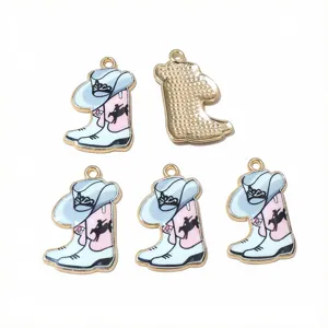 Pendentifs vintage en alliage en forme de bottes de cow-boy pour fabrication de bijoux et porte-clés.