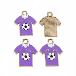 Pendentif t-shirt de football en alliage goutte d'huile accessoire bijoux DIY.