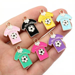 Pendatifs de T-shirt de football en alliage pour la fabrication de bijoux artisanaux DIY.