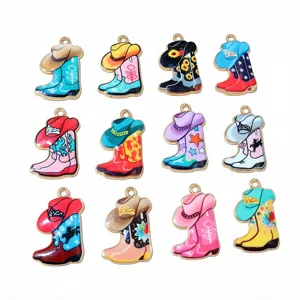 Pendentifs vintage en alliage botte cowboy, charms émaillés colorés pour porte-clés DIY.