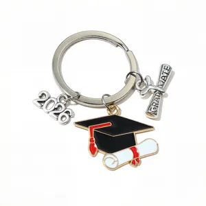 Graduation keychain 2026 key ring bachelor cap diploma metal pendant gift DIY accessory bag charm