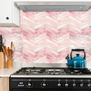 Wasserdichte rosa Fischgrät Fliesenaufkleber für Küchenrückwand und Heimdekoration.