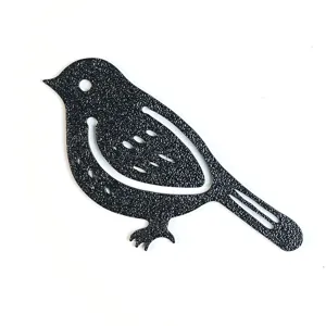 Schwarzer Metall Lesezeichen Vogel Detailansicht, strukturierte Oberfläche und Ausschnitt.