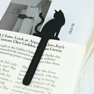 Schwarzer Katzen Lesezeichen Detailbild, kreatives Tier Lesezeichen fuer Leser und Studenten.