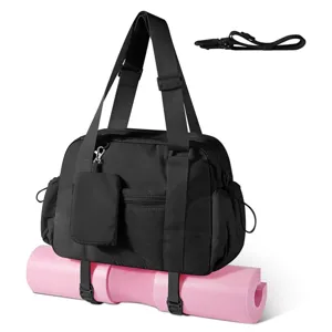 Borsa da palestra multifunzionale con tracolla, tasche laterali e supporto per tappetino yoga.