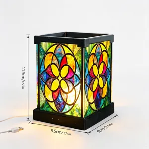 Bunt gefärbte LED Nachttischlampe im Buntglas-Stil mit geometrischem Muster und USB Anschluss.