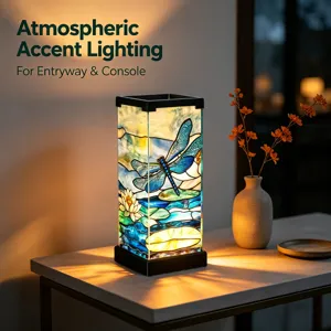 Luce notturna decorata con libellula in vetro colorato, illuminazione d'atmosfera per consolle.