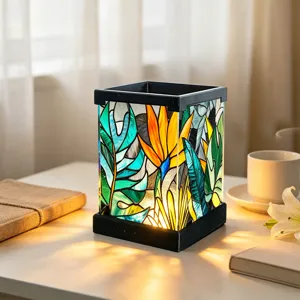 Bunte Acryl-Nachtleuchte mit tropischen Blättern und farbenfrohen Paradiesvogelblumenmotiven.