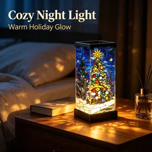 Luce notturna albero di Natale in vetro colorato, calda lampada da comodino natalizia.
