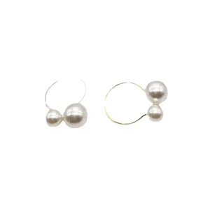 Elegant high-brightness pearl napkin rings set, perfect for hotel tables and decor.