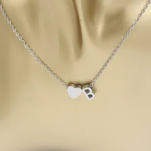 Stainless steel heart letter B pendant necklace fashion couple jewelry detail view