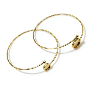 Stainless steel blank bezel bangle DIY open bracelet core detail view, round tray accessory.