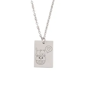 Collier pendentif rectangulaire en acier inoxydable avec un design de chat gravé mignon.