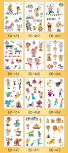 Vue détaillée des tatouages temporaires colorés d'animaux de cirque pour enfants.