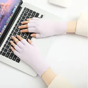 Thermal half-finger fleece gloves, stretch wrist protection for autumn and winter driving.