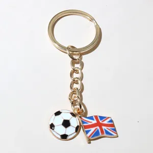 Porte-cles pendentif ballon de football et drapeau UK avec anneau 25mm pour bijoux DIY deco