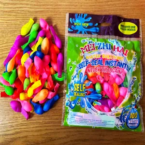 Quick fill water balloons set, summer outdoor splashing toys for kids, colorful latex water bombs.